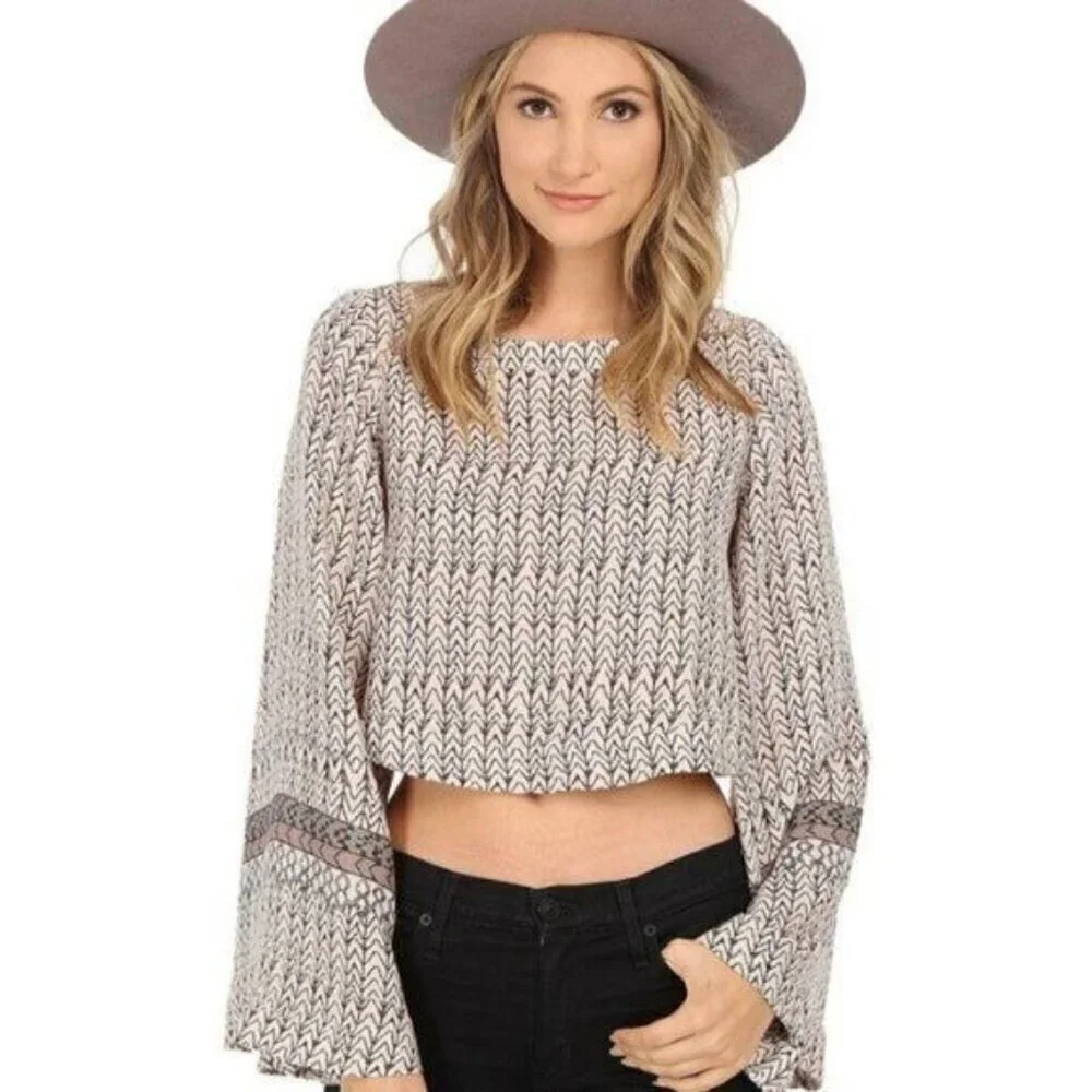 FREE PEOPLE Crop Blouse Size Small Boho Print Cream Stars Aligned Flowy Sleeves
